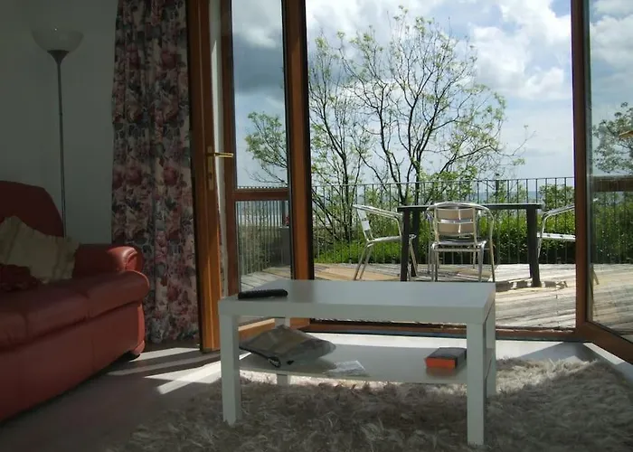 Cottage , Seaside Views, Quiet Beach, Awesome View