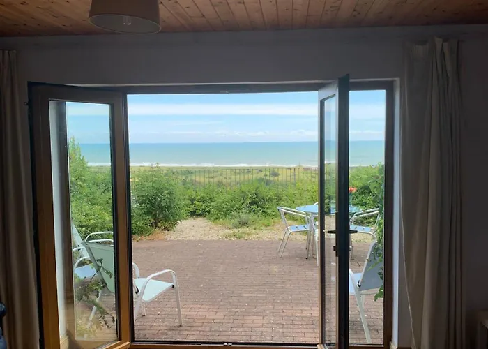 Coastview Cottage ,Quiet Beach Holiday