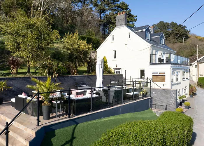 Pendine Sands Edith Villas - A Luxury Seaside Home With Beautiful Sea Views