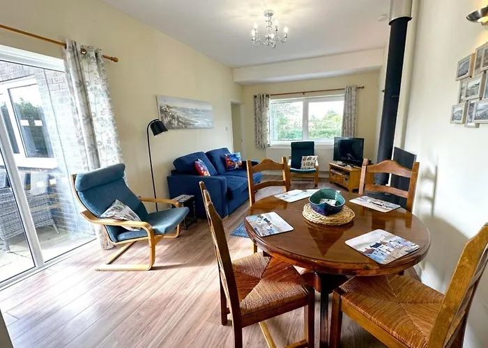 Ty Ardd - Modern Bungalow Close To Pendine Beach - 1 Dog Goes Free
